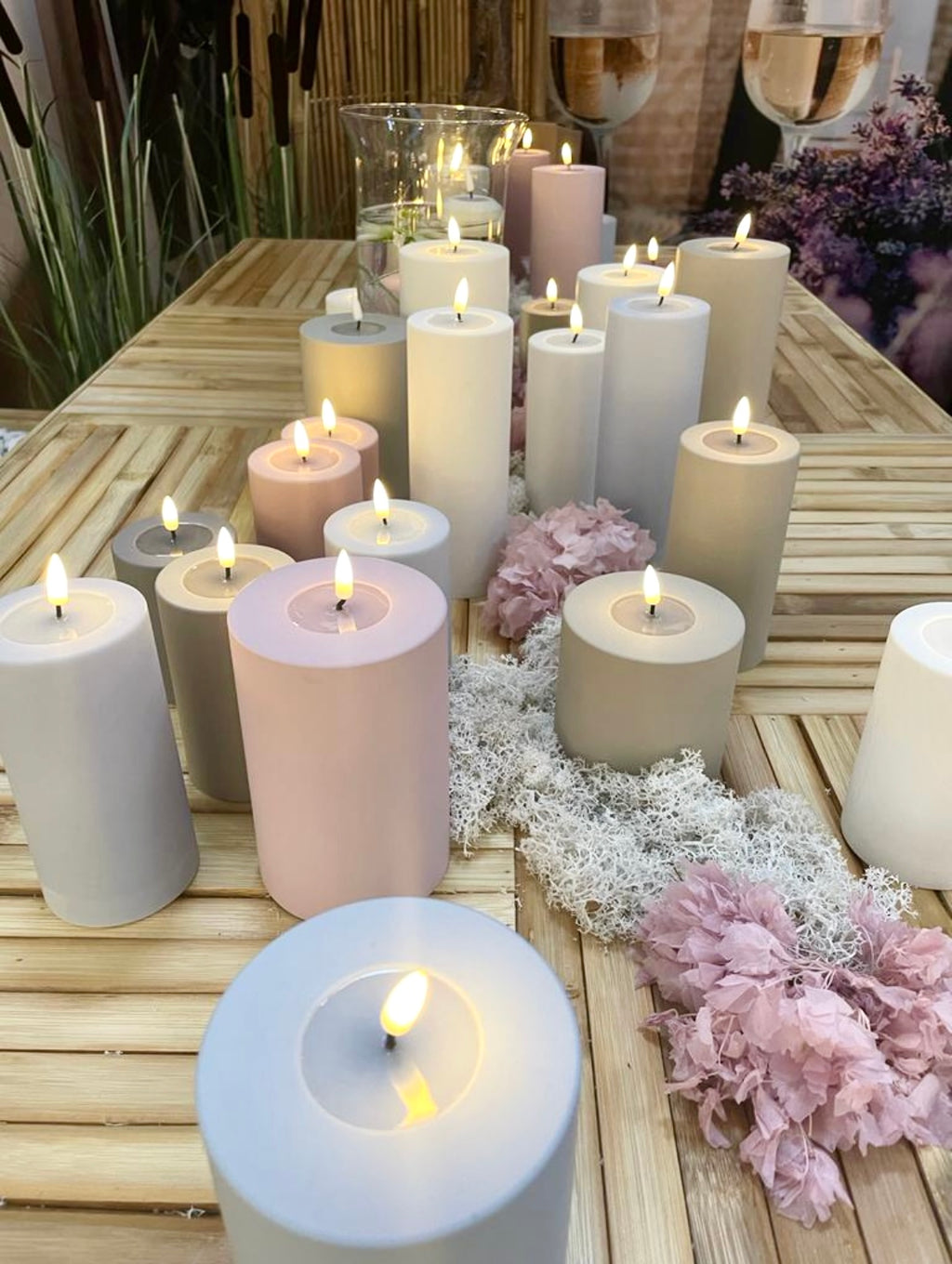 Weiße LED Outdoorkerze/ Stumpenkerze Deluxe Homeart - Ø7,5 X H 20 cm